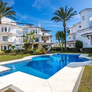 apt-puerto-banus-ll.es-andalucia.com/