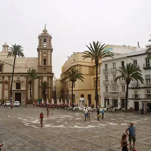https://apartamento-completo-la-caleta.hotelsincadiz.net
