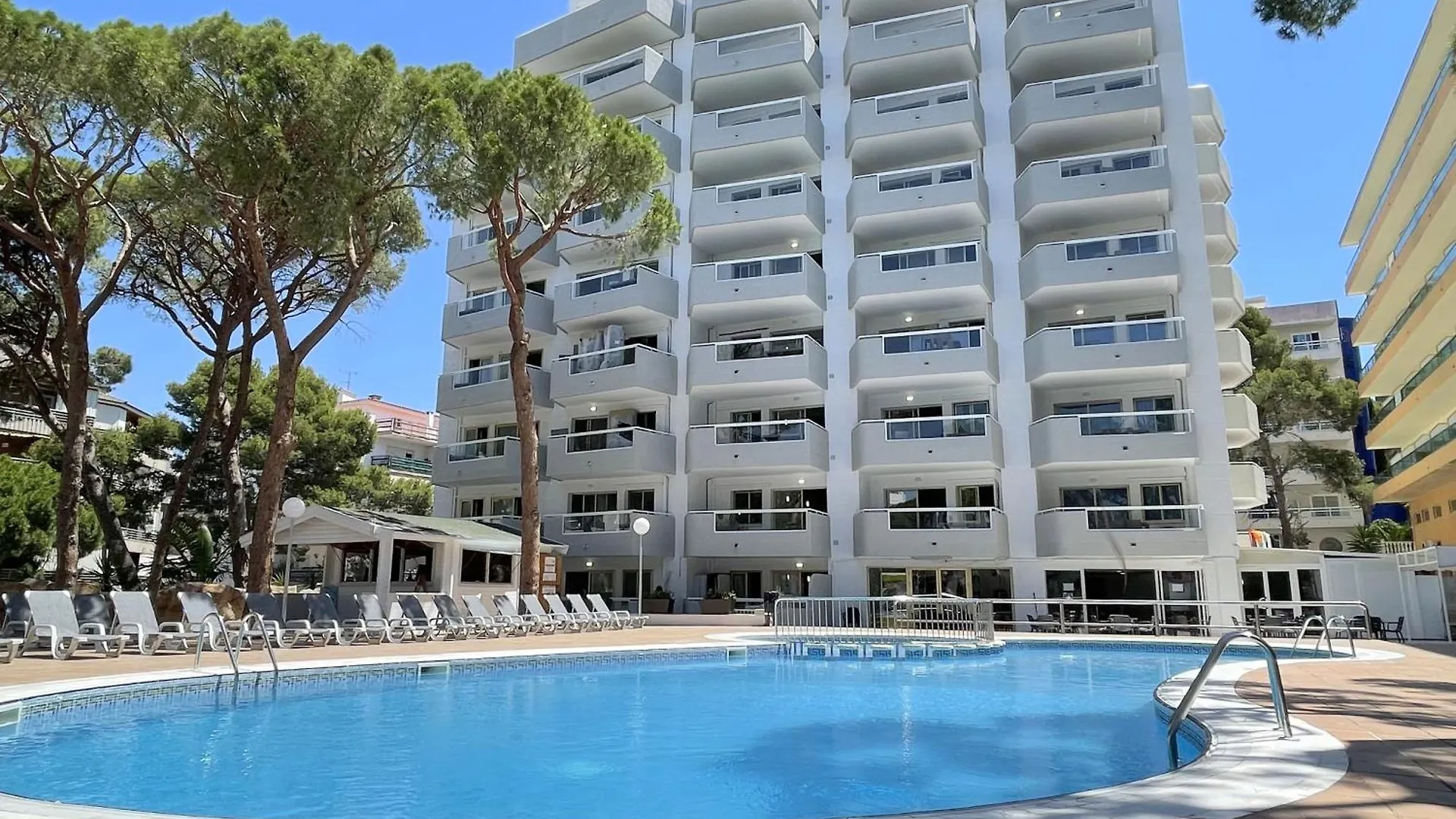 Rentalmar Blue Beach Apartments & Pool Salou