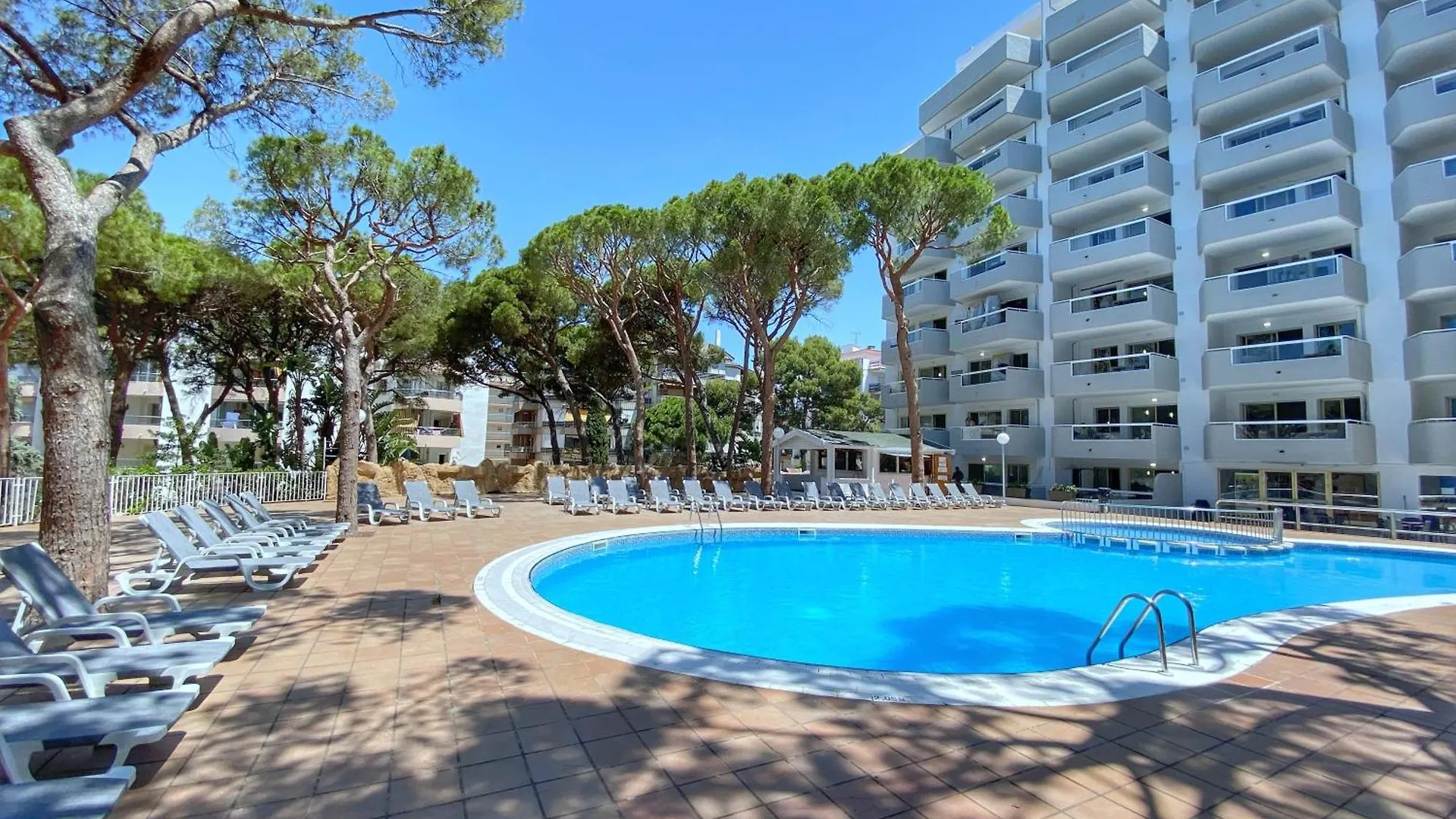 Rentalmar Blue Beach Apartments & Pool Salou 0*,