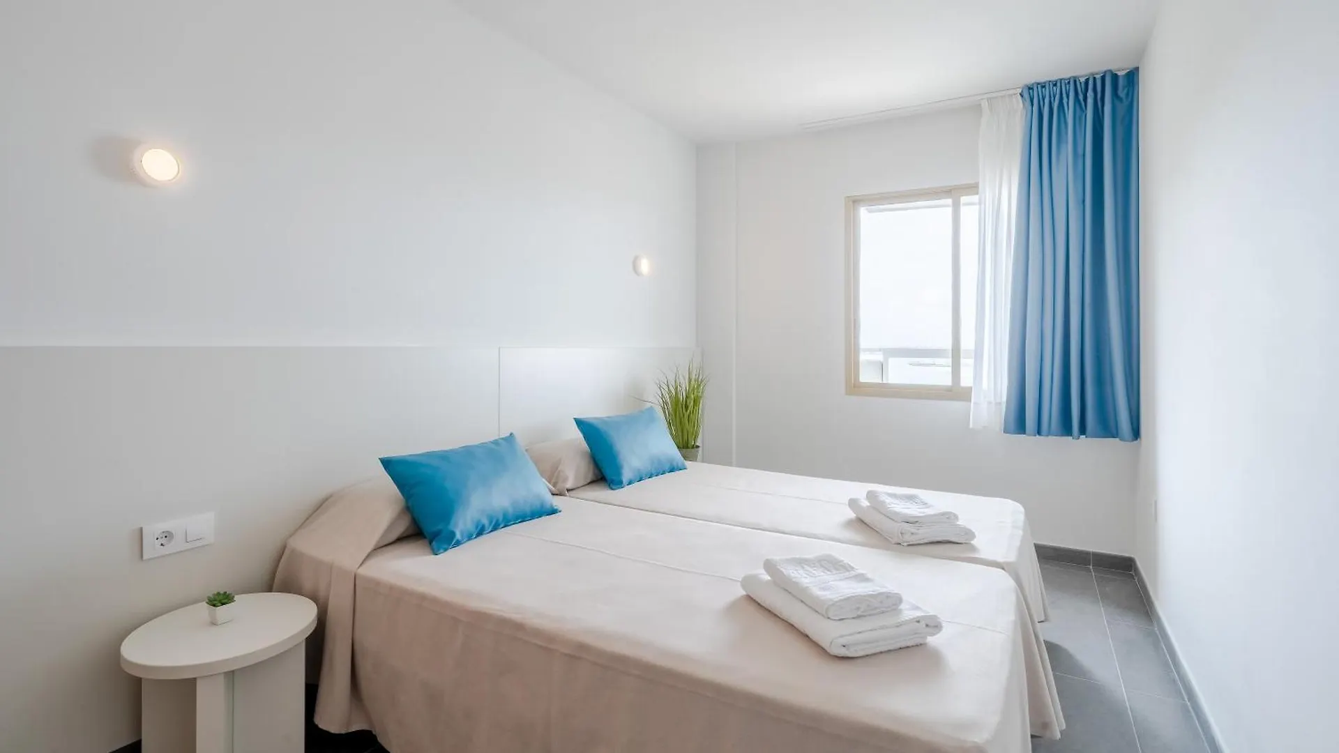 Rentalmar Blue Beach Apartments & Pool Salou Spain