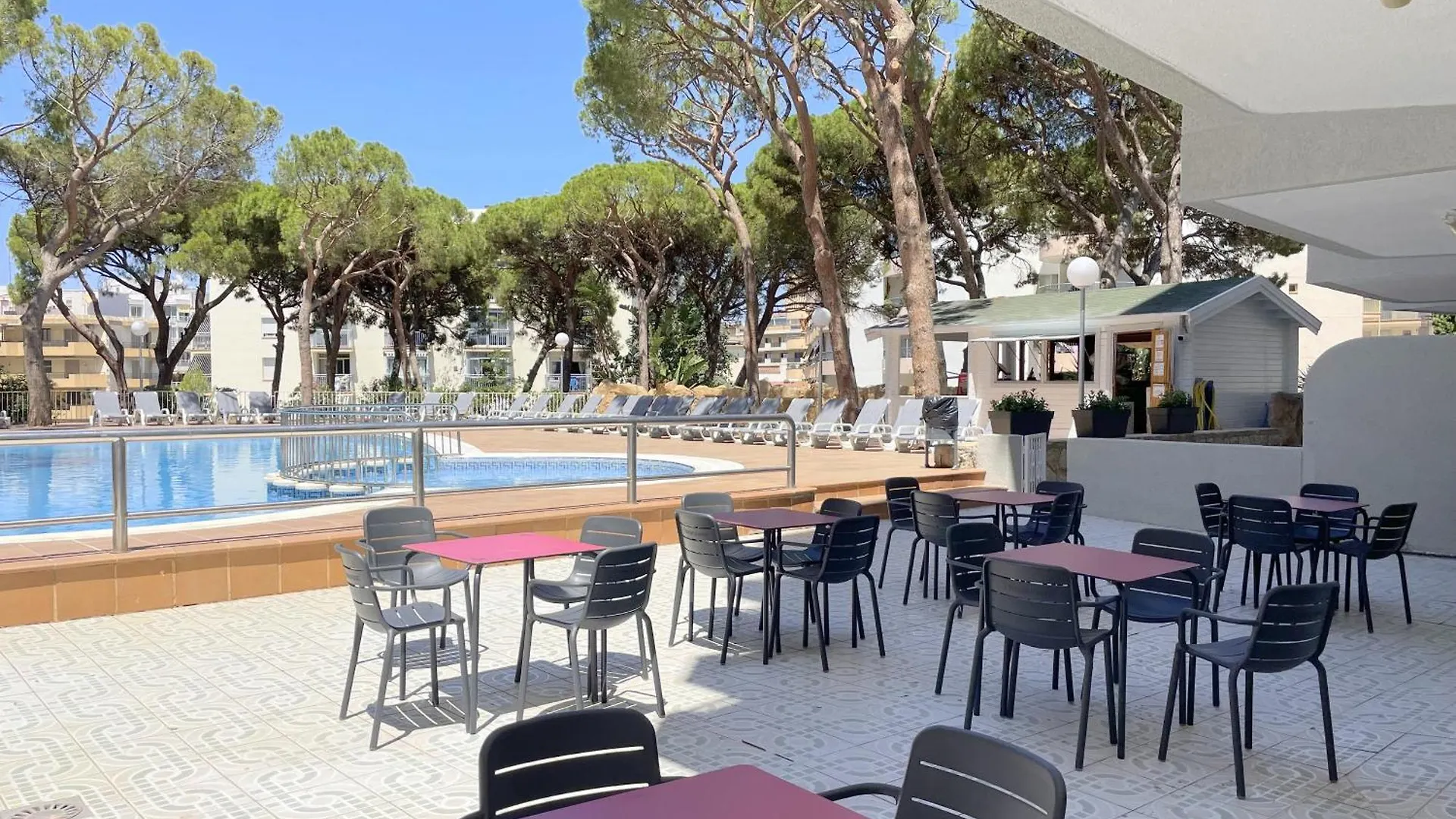 Rentalmar Blue Beach Apartments & Pool Salou